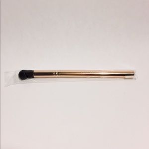 BareMinerals Rose Gold Soft Focus Eye Makeup Brush